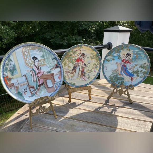 Set of Three Chinese Porcelain Imperial Jingdezhen Collector Plates